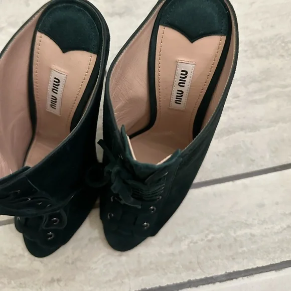 Miu Miu - Green Suede - Peep Toe Lace Up Mule heel - size 38.5 - EUC - Picture 3 of 10